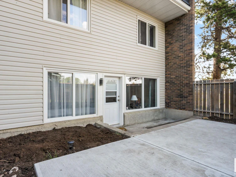 111-7815 159 Street NW, Edmonton, AB, T5R 2E1 - 23