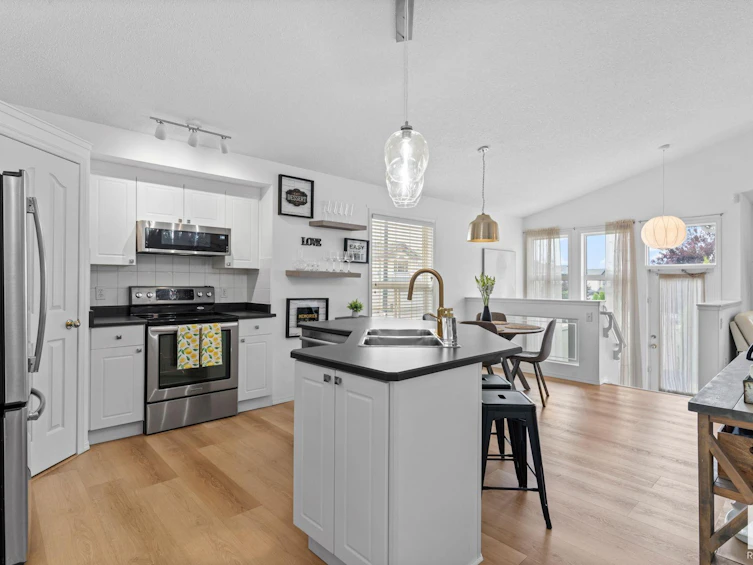 757 Lauber Crescent, Edmonton, AB, T6R 3J9 - 6