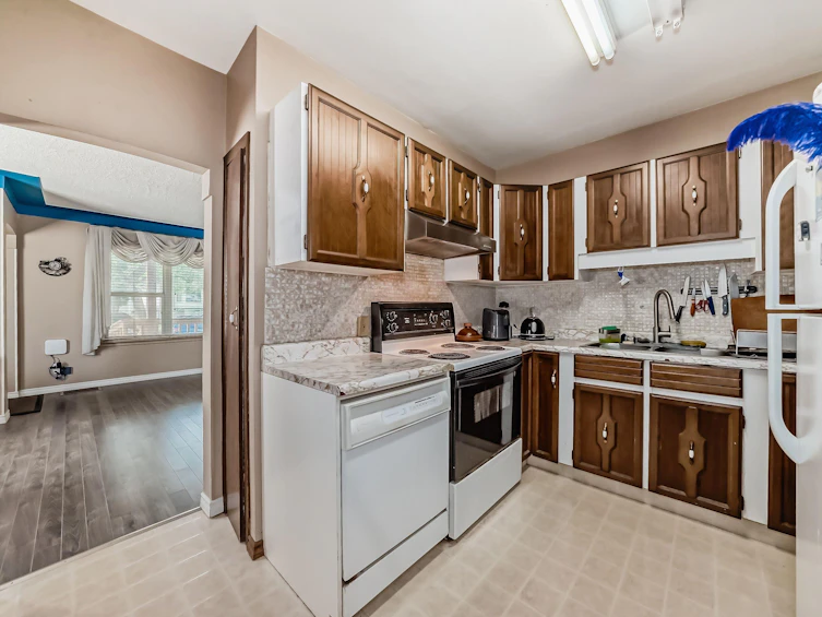 12213 94 Street, Edmonton, AB, T5G 1K2 - 12
