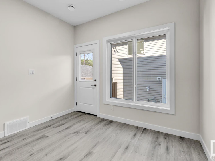 12740 130 Street, Edmonton, AB, T5L 1L2 - 18