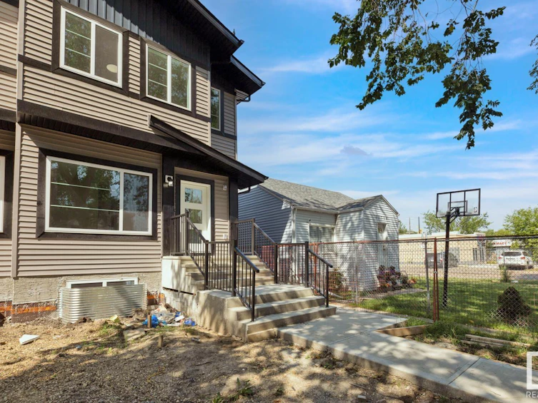 12742 130 Street, Edmonton, AB, T5L 1L2 - 4