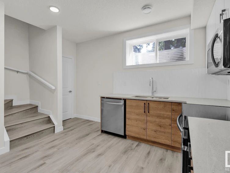 12742 130 Street, Edmonton, AB, T5L 1L2 - 34