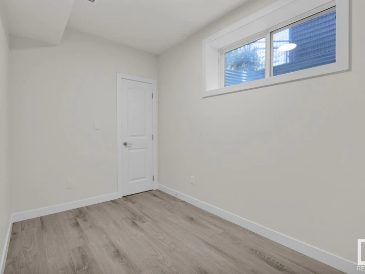 12742 130 Street, Edmonton, AB, T5L 1L2 - 37