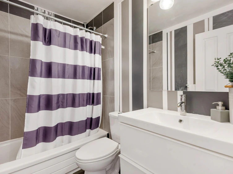 5409 35 Avenue, Edmonton, AB, T6L 1C5 - 46