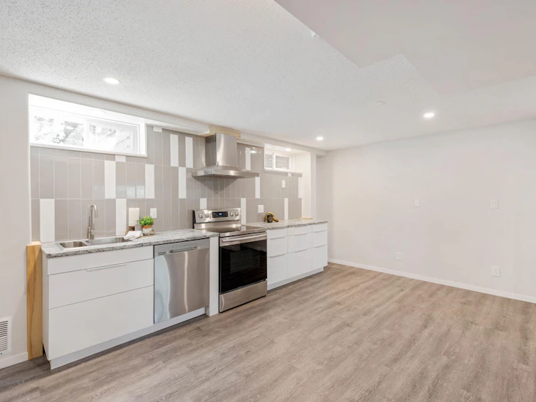 5409 35 Avenue, Edmonton, AB, T6L 1C5 - 52