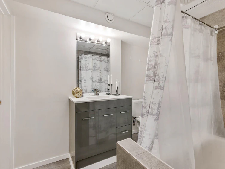 5409 35 Avenue, Edmonton, AB, T6L 1C5 - 58