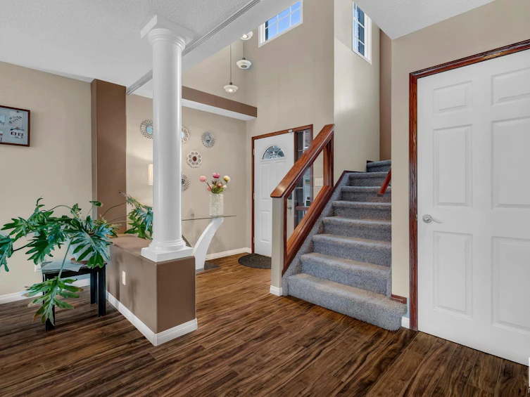 1104 116a Street, Edmonton, AB, T6J 6Y7 - 2