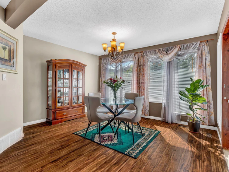 1104 116a Street, Edmonton, AB, T6J 6Y7 - 10