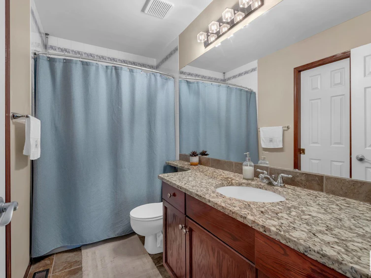 1104 116a Street, Edmonton, AB, T6J 6Y7 - 23