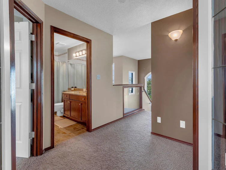 1104 116a Street, Edmonton, AB, T6J 6Y7 - 30