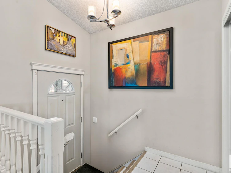 11822 78 Street, Edmonton, AB, T5B 2J4 - 5
