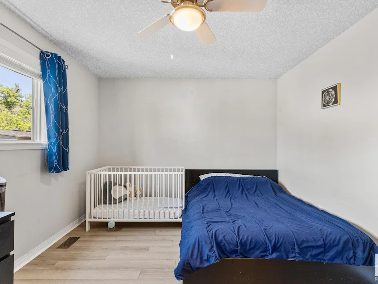 11822 78 Street, Edmonton, AB, T5B 2J4 - 16