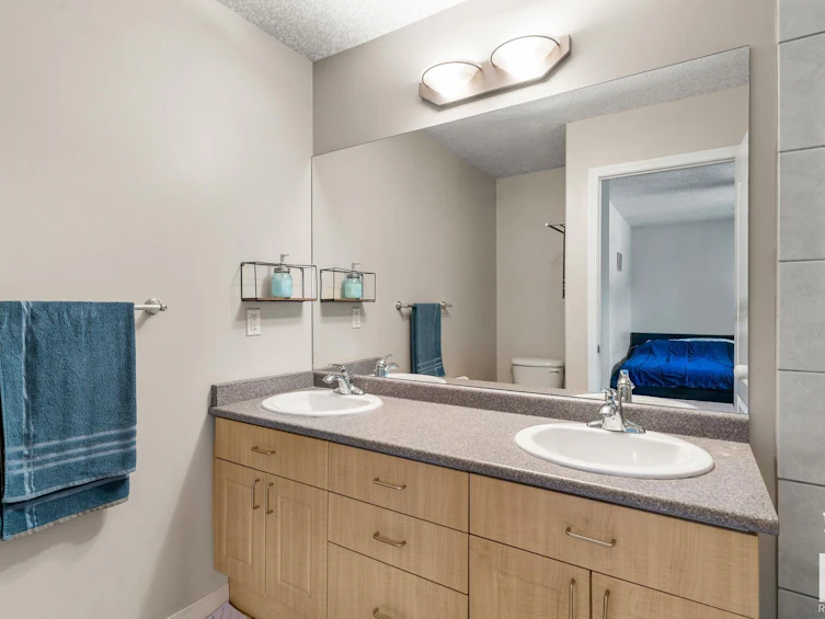 11822 78 Street, Edmonton, AB, T5B 2J4 - 18