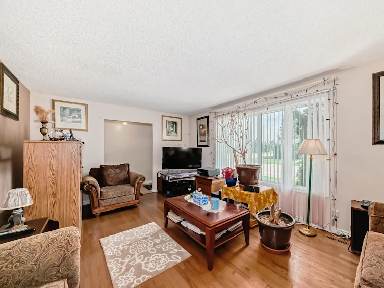 2424 83 Street NW, Edmonton, AB, T6K 3G8 - 15