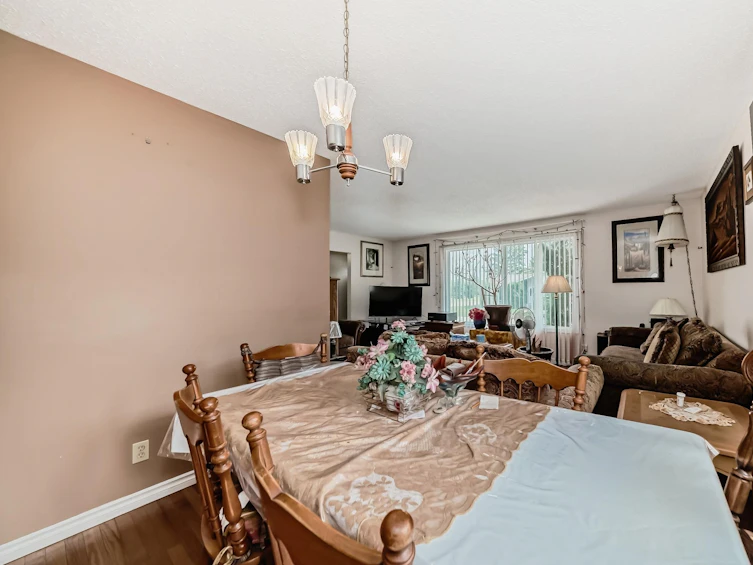 2424 83 Street NW, Edmonton, AB, T6K 3G8 - 18