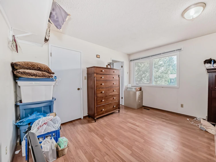2424 83 Street NW, Edmonton, AB, T6K 3G8 - 22