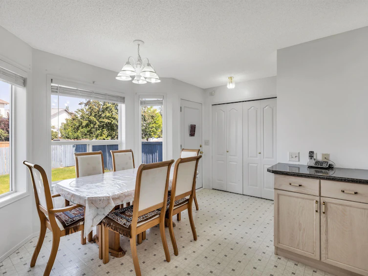 2114 37 Avenue, Edmonton, AB, T6T 1S2 - 20