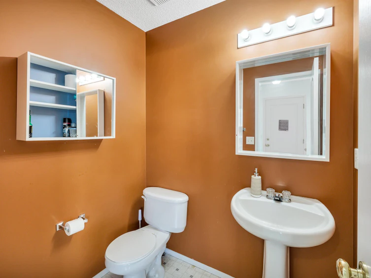 2114 37 Avenue, Edmonton, AB, T6T 1S2 - 22