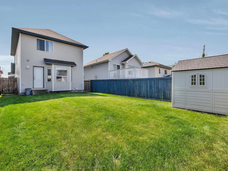 2114 37 Avenue, Edmonton, AB, T6T 1S2 - 37