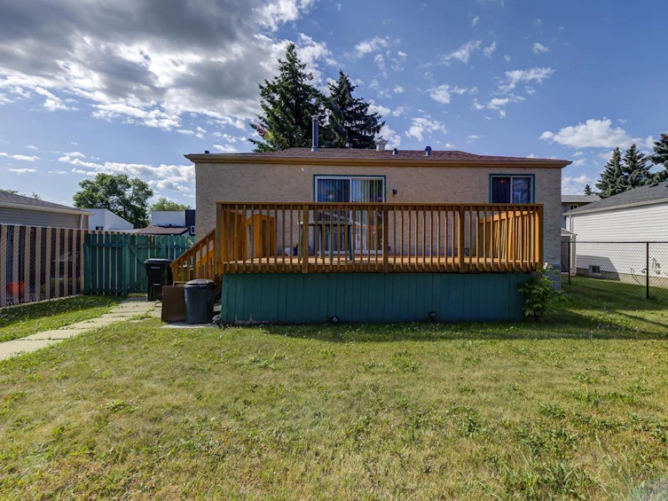 6038 35a Avenue NW, Edmonton, AB, T6L 1G8 - 30