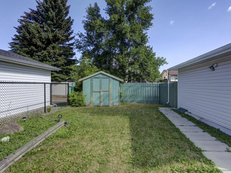 6038 35a Avenue NW, Edmonton, AB, T6L 1G8 - 33