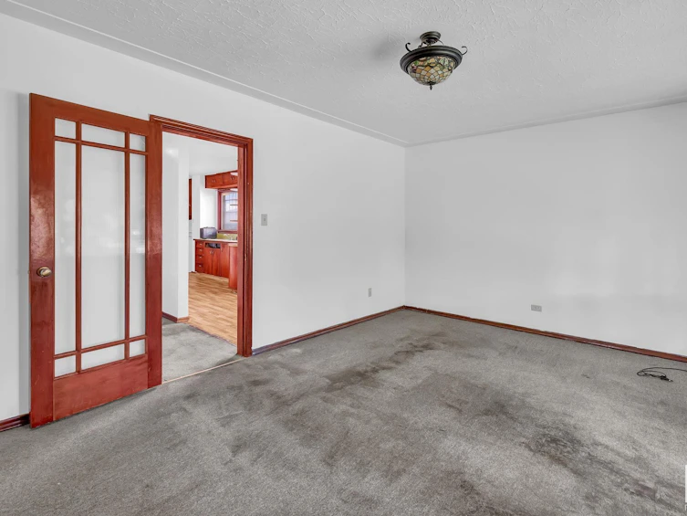 9616 110a Avenue, Edmonton, AB, T5H 1J9 - 2