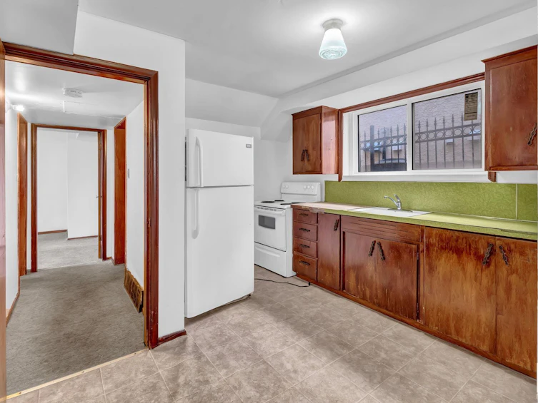 9616 110a Avenue, Edmonton, AB, T5H 1J9 - 17