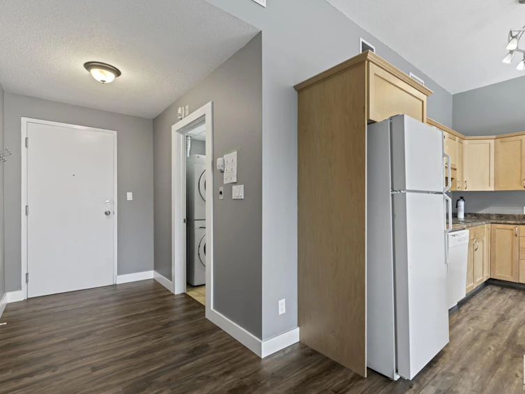 403-10106 105 Street, Edmonton, AB, T5J 5E7 - 4