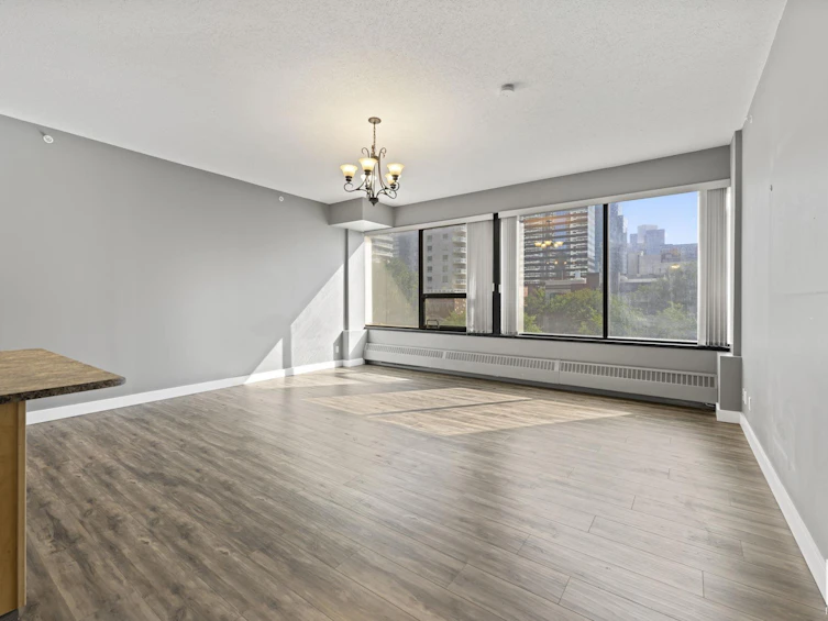 403-10106 105 Street, Edmonton, AB, T5J 5E7 - 17