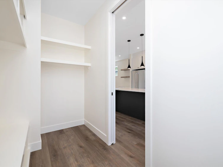 11024 129 Street, Edmonton, AB, T5M 0Y3 - 18
