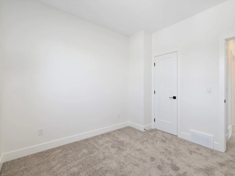 11024 129 Street, Edmonton, AB, T5M 0Y3 - 24