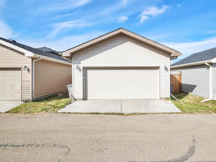 9815 106 Avenue, Morinville, AB, T8R 2P1 - 44