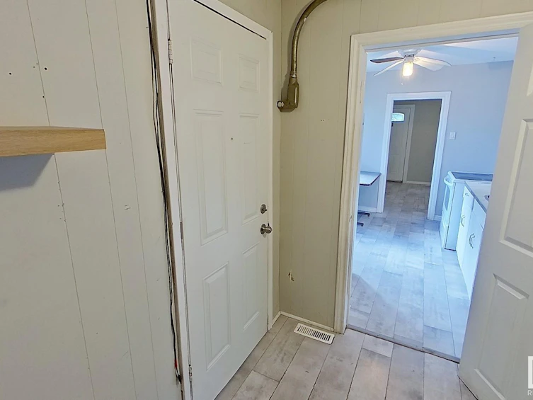 9846 72 Avenue, Edmonton, AB, T6E 0Z1 - 13