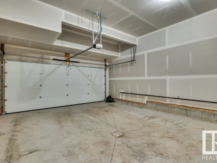 9340 226 Street, Edmonton, AB, T5T 7R5 - 45