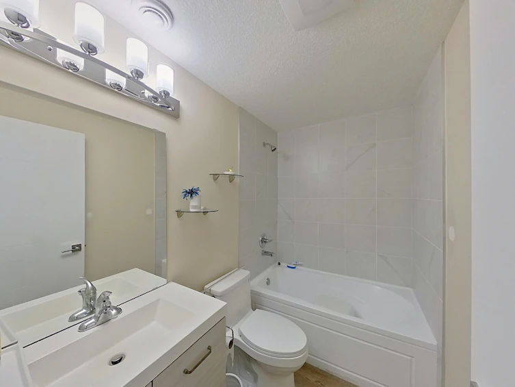 2315 22 Avenue, Edmonton, AB, T6T 0Y4 - 28