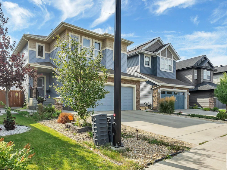 5619 22a Avenue, Edmonton, AB, T6X 2C1 - 2