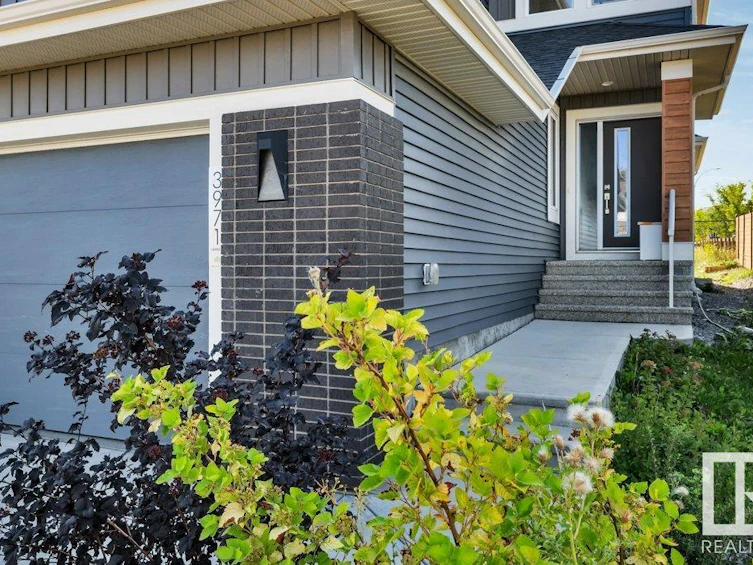 3971 5 Avenue, Edmonton, AB, T6X 2J3 - 4