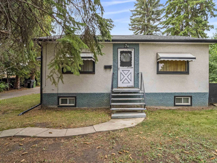 3642 110 Avenue NW, Edmonton, AB, T5W 0H5 - 2