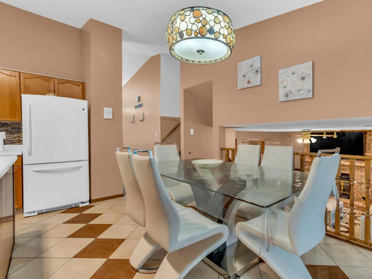 15712 77 Street NW, Edmonton, AB, T5Z 2R8 - 11