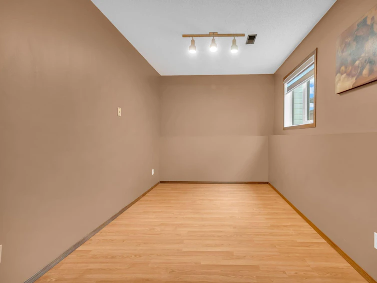 15712 77 Street NW, Edmonton, AB, T5Z 2R8 - 19