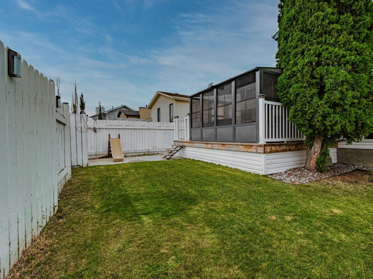 15712 77 Street NW, Edmonton, AB, T5Z 2R8 - 41