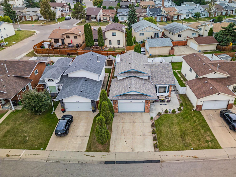 15712 77 Street NW, Edmonton, AB, T5Z 2R8 - 50