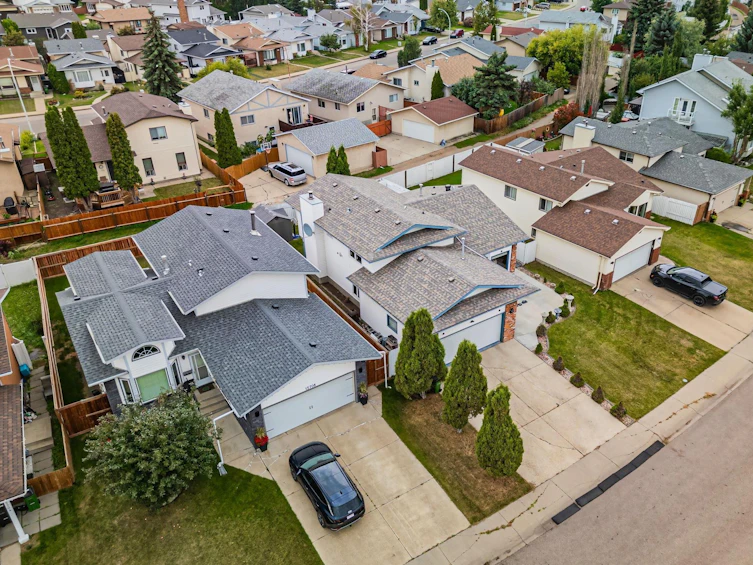 15712 77 Street NW, Edmonton, AB, T5Z 2R8 - 51