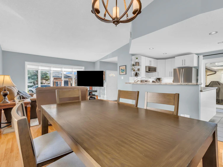 7252 152c Avenue, Edmonton, AB, T5C 3L9 - 7