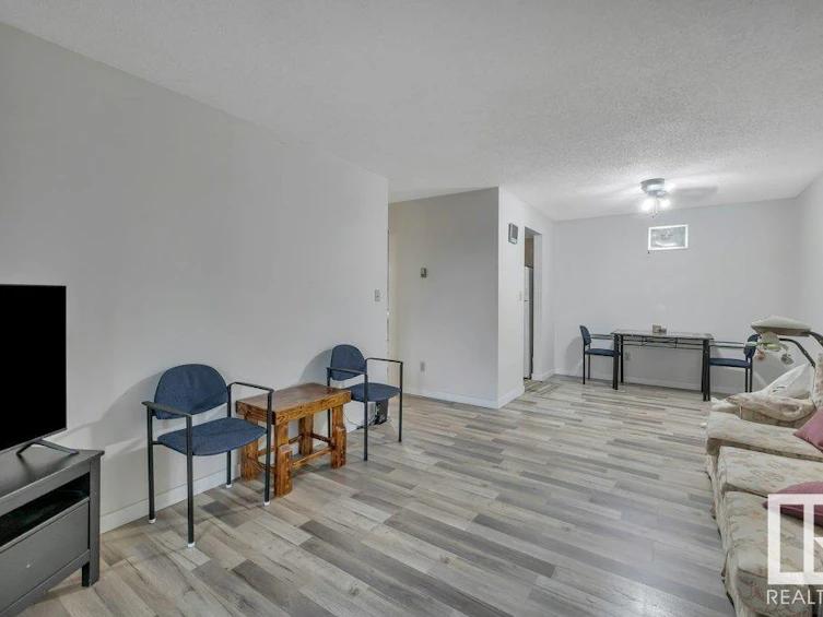 302-1620 48 Street, Edmonton, AB, T6L 5P1 - 8