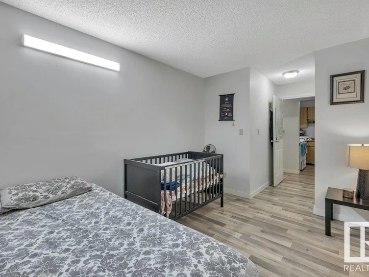 302-1620 48 Street, Edmonton, AB, T6L 5P1 - 18