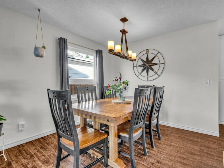 9835 165 Avenue, Edmonton, AB, T5X 4Z1 - 8