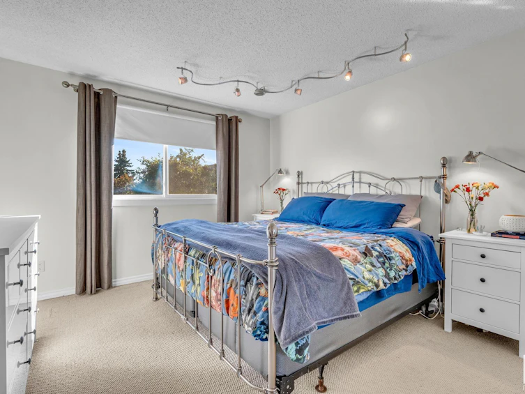 9835 165 Avenue, Edmonton, AB, T5X 4Z1 - 18