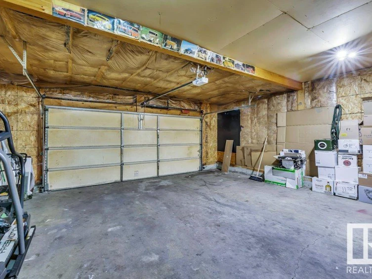 5136 157 Avenue, Edmonton, AB, T5Y 2X5 - 30