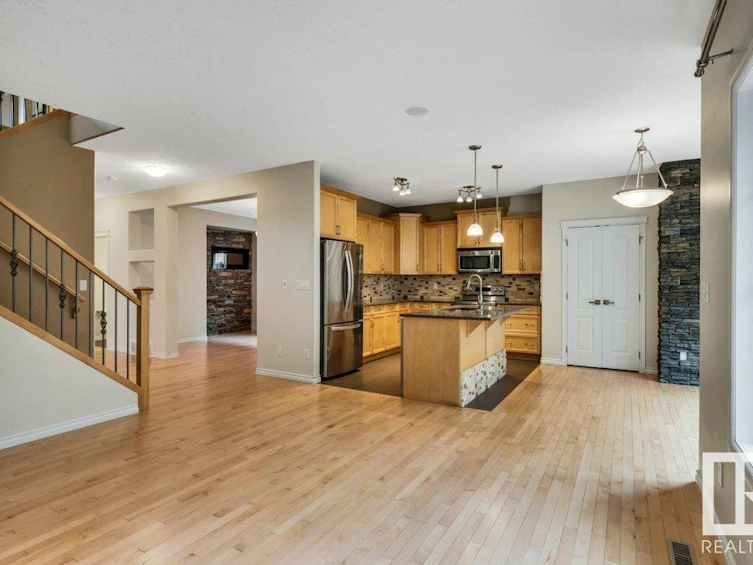 21845 95a Avenue, Edmonton, AB, T5T 3Y6 - 16